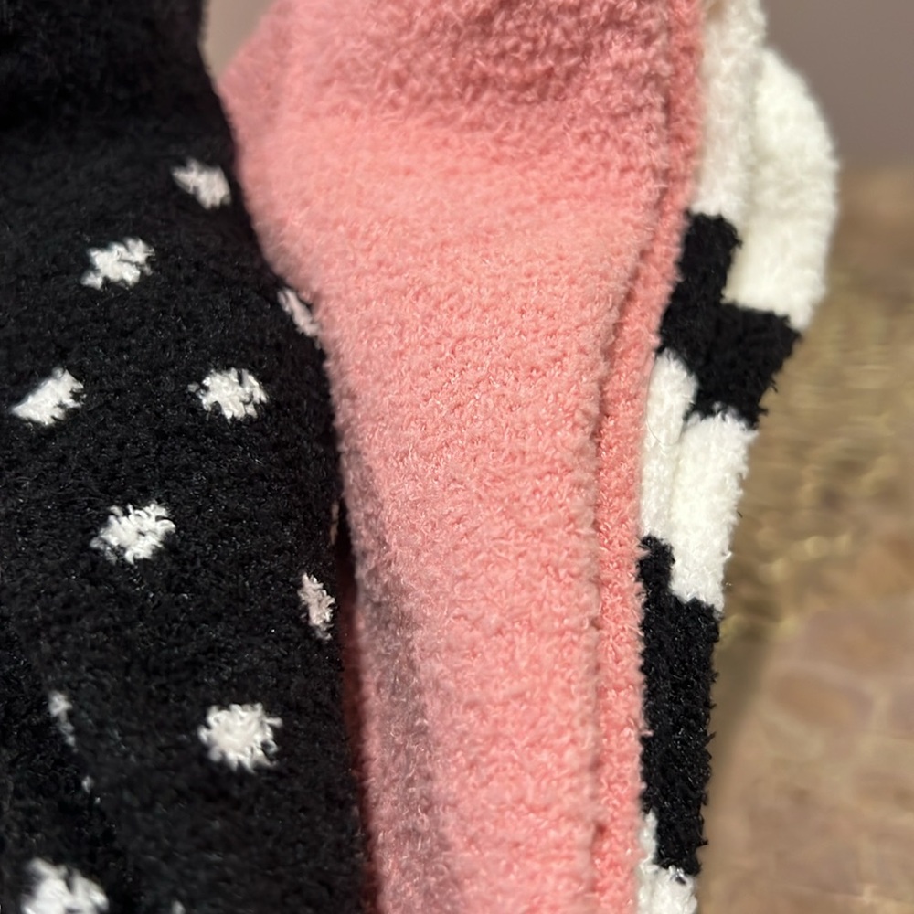 Kate Spade New York 3 Pairs Low Cut Cozies Socks - Picture 7 of 7